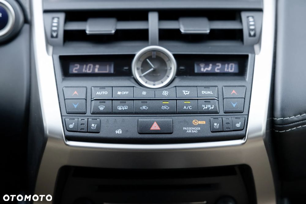 Lexus NX 300h Prestige AWD - 21
