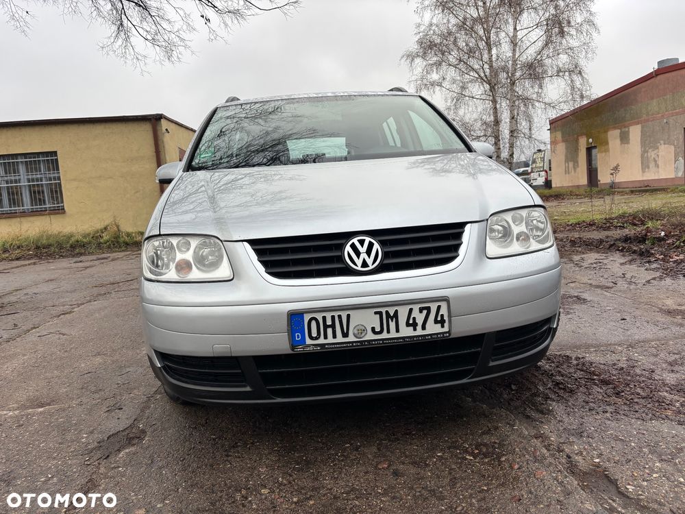 Volkswagen Touran 1.9 TDI DPF Conceptline - 10