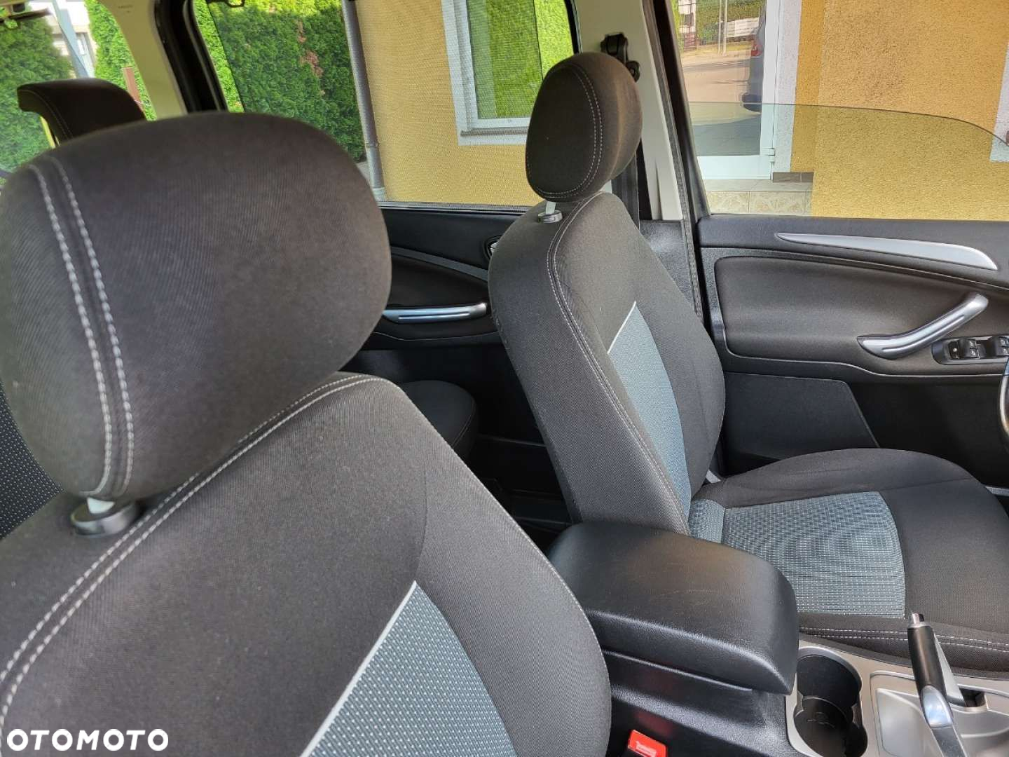 Ford Galaxy - 25
