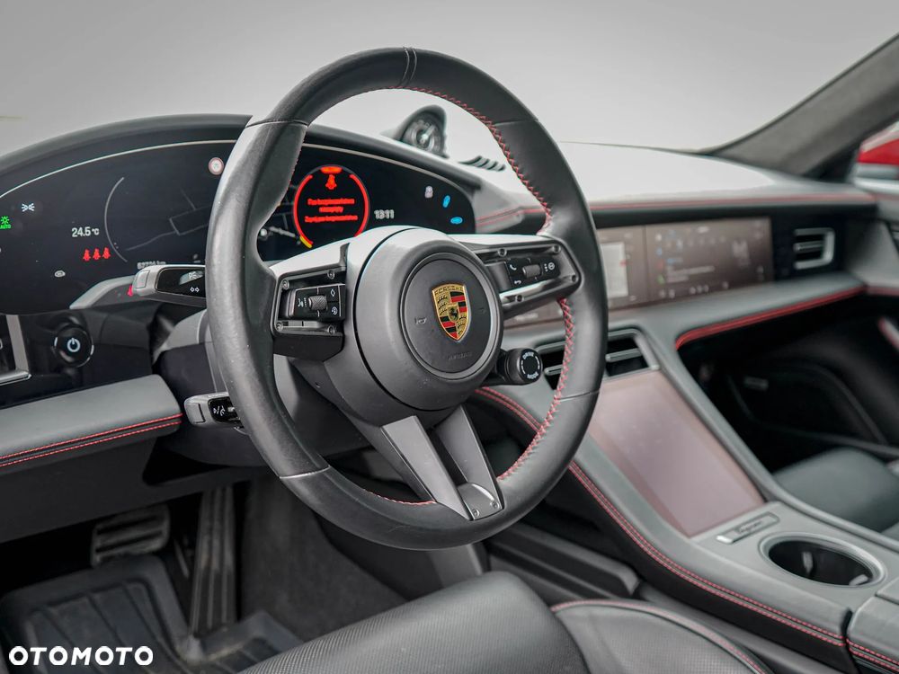 Porsche Taycan 4S - 11