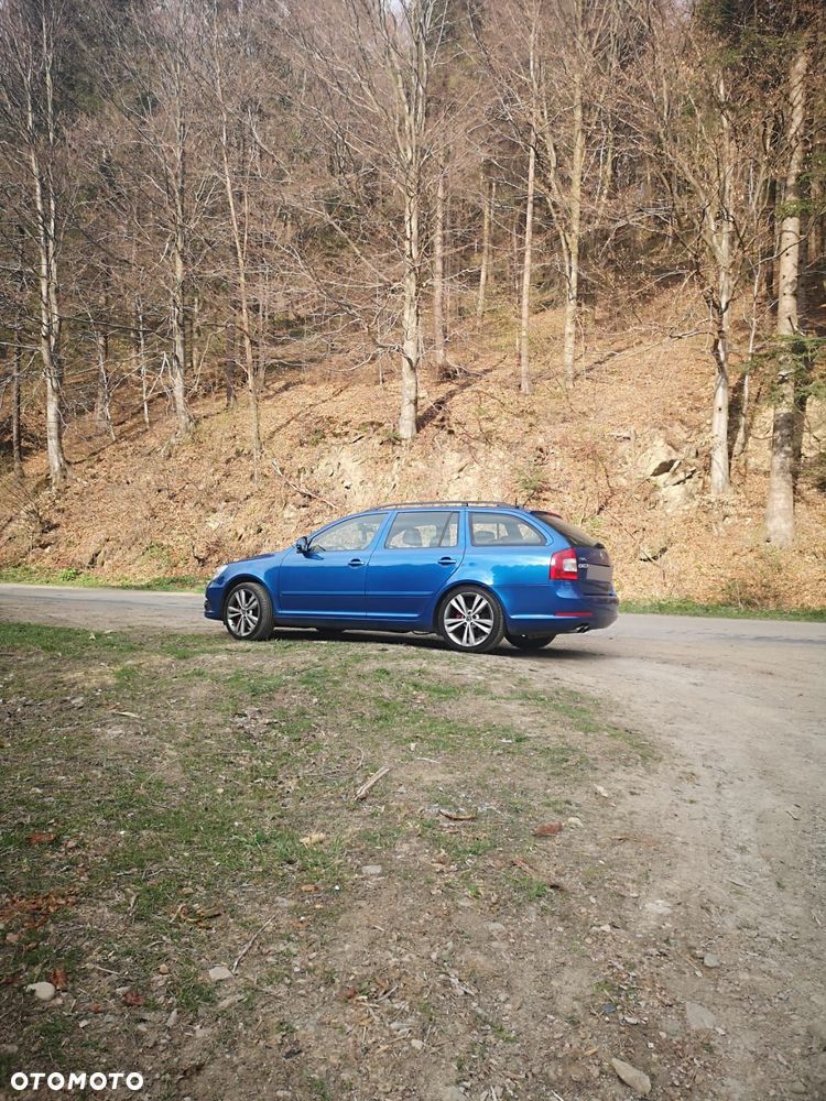 Skoda Octavia 2.0 TDI CR DPF RS - 2
