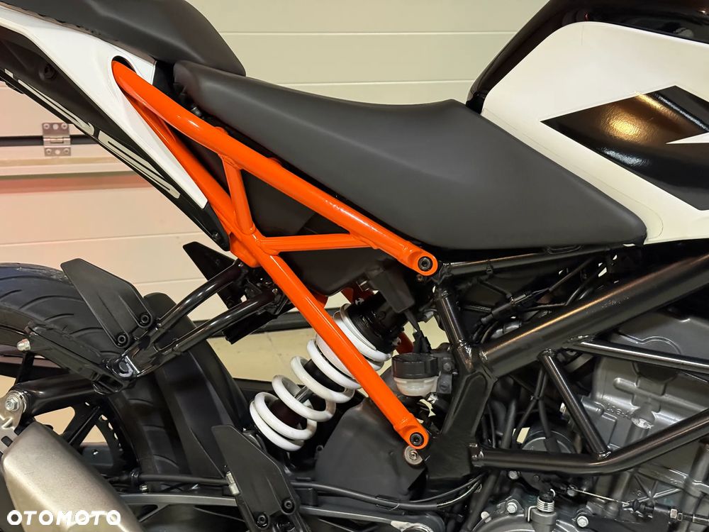 KTM Duke - 13