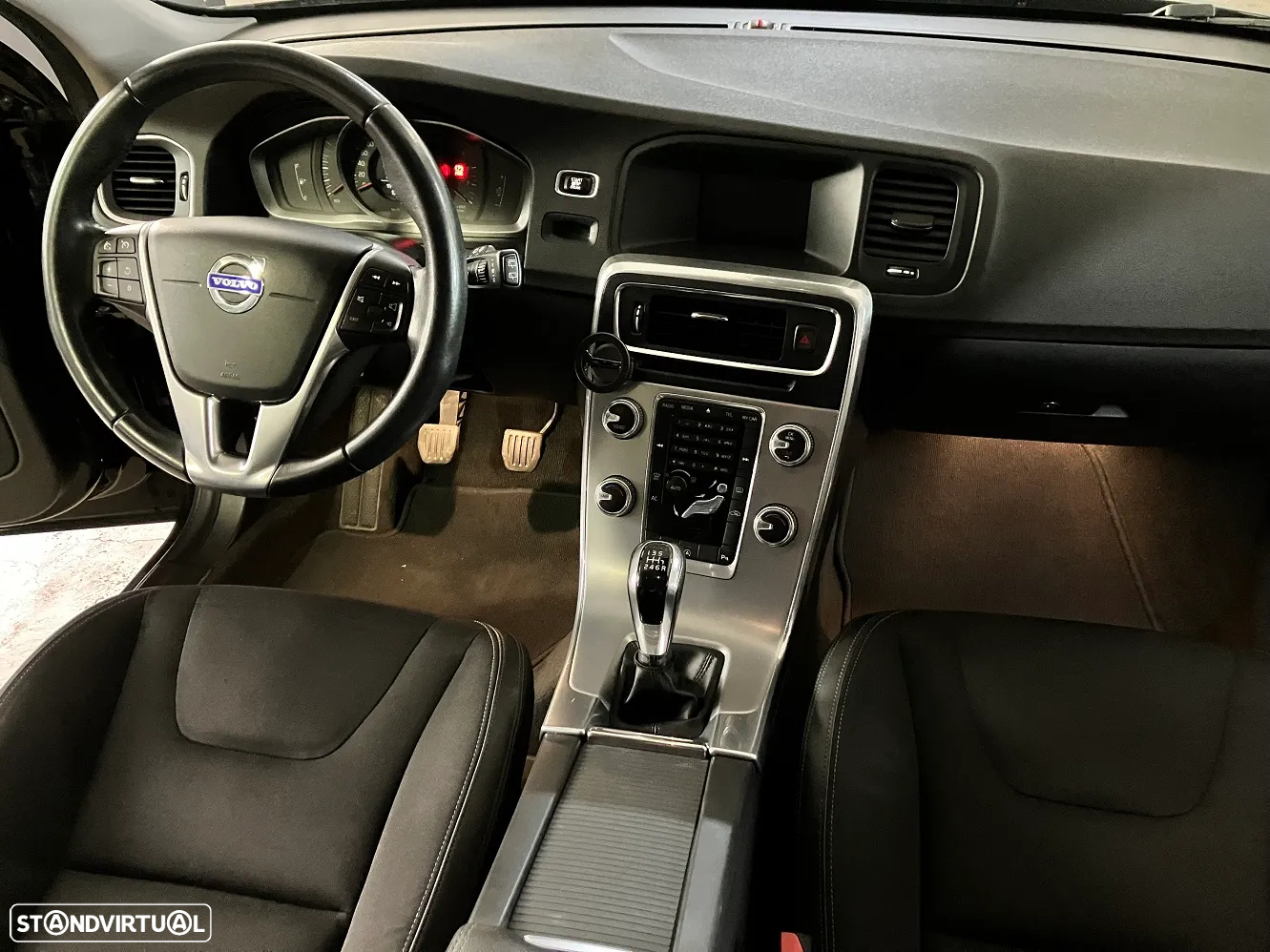 Volvo V60 1.6 D2 Kinetic Eco - 28