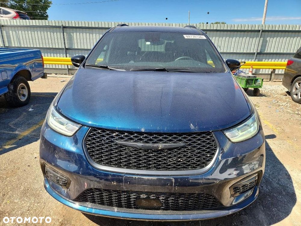 Chrysler Pacifica - 6