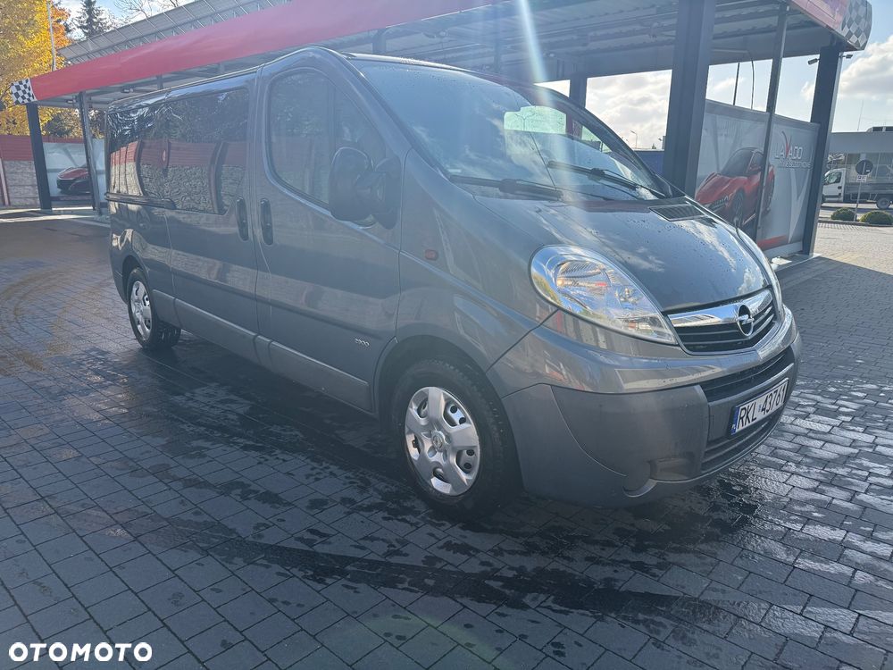 Opel Vivaro 2012 photo 4