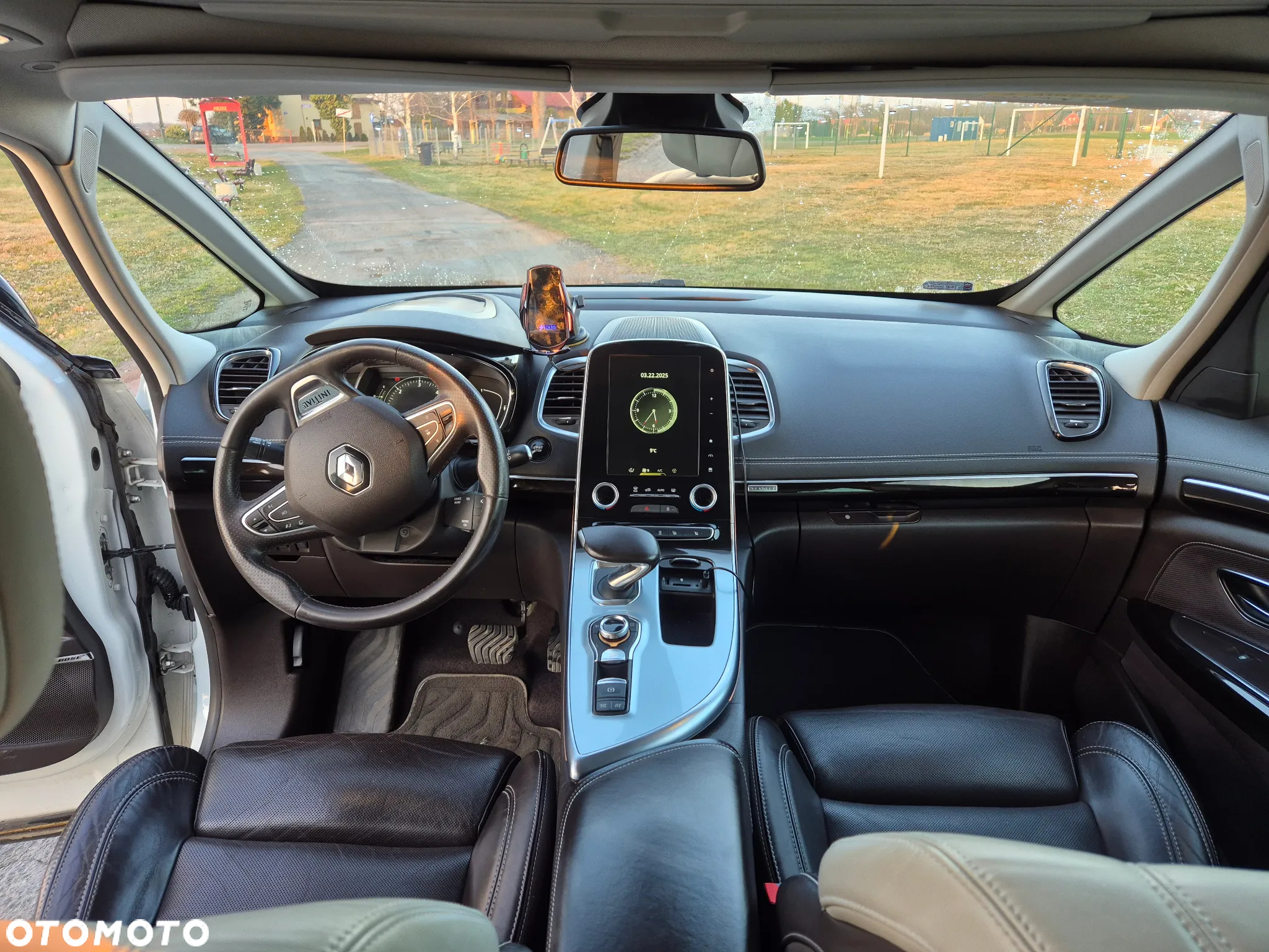 Renault Espace 1.6 dCi Energy Initiale Paris EDC - 10