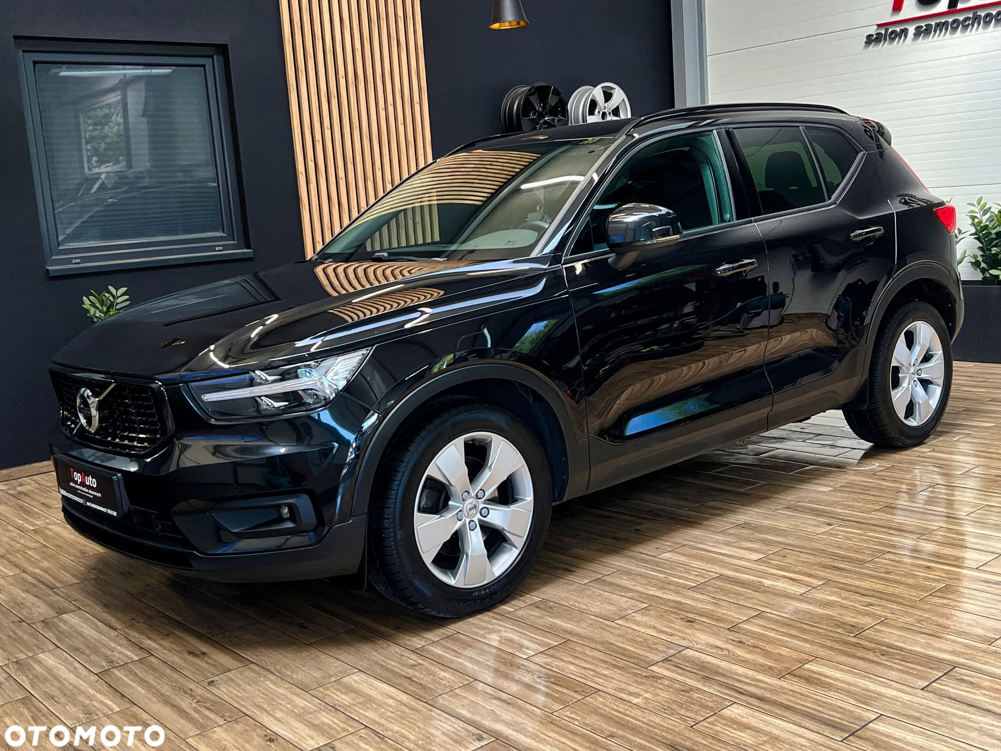 Volvo XC 40 D4 AWD Geartronic Momentum - 12