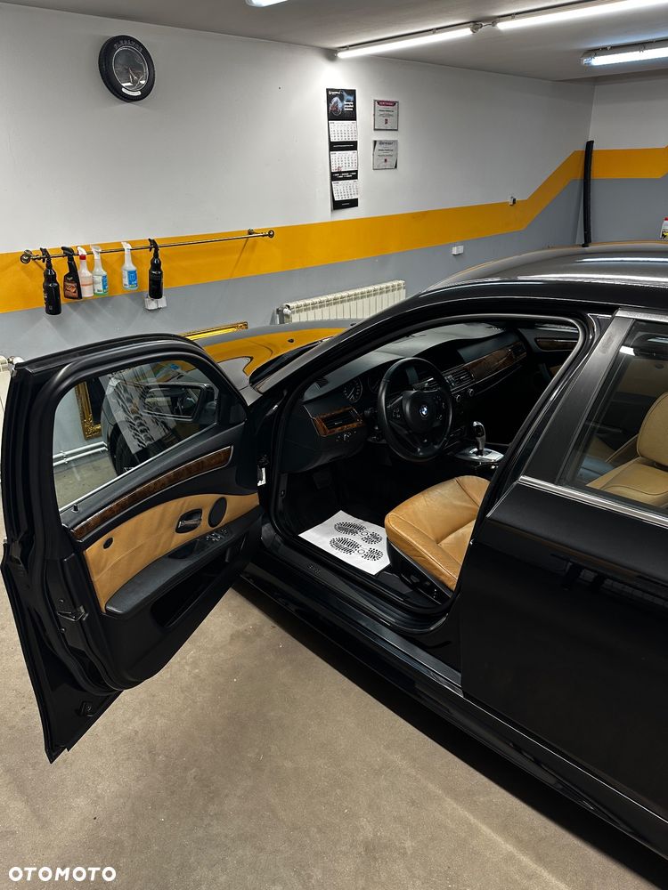 BMW Seria 5 535d Sport-Aut - 12