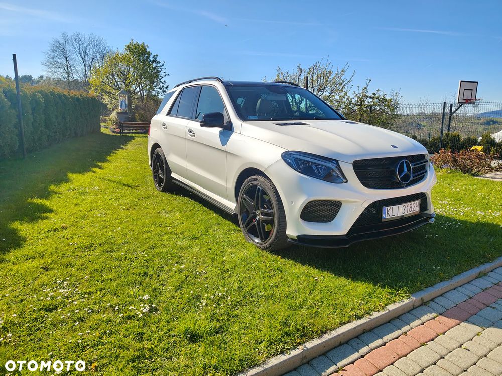 Mercedes-Benz GLE - 1
