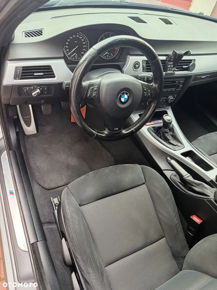BMW Seria 3 318d - 31