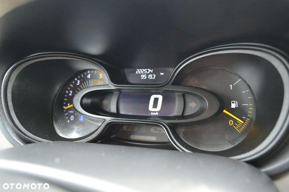 Renault Trafic - 13