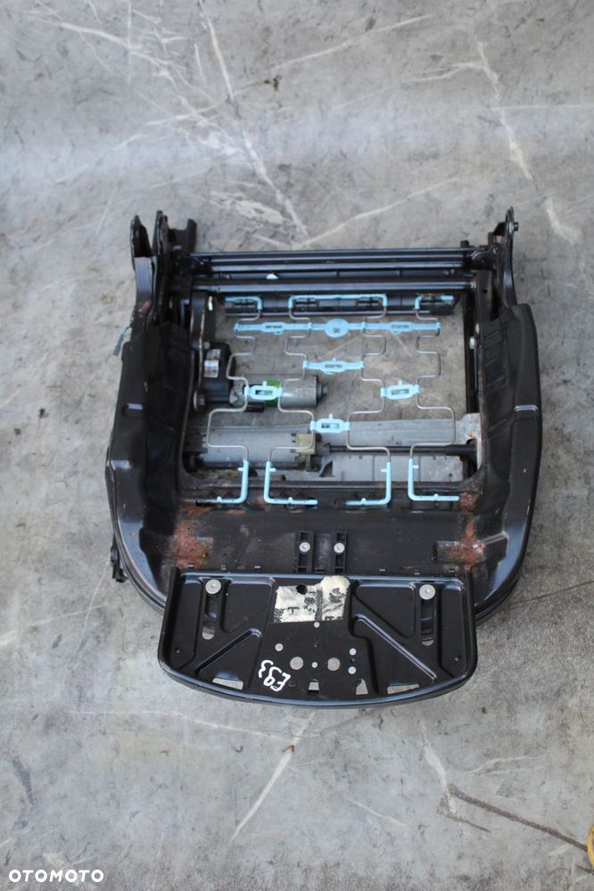 STELAŻ SIEDZISKO FOTELA LEWY PRAWYPRZÓD BMW E93