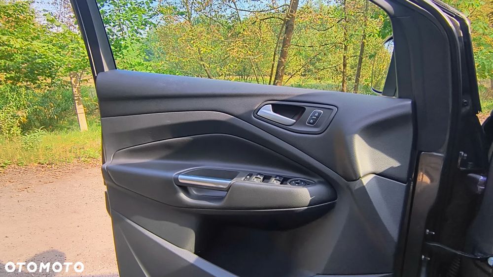 Ford Kuga - 35