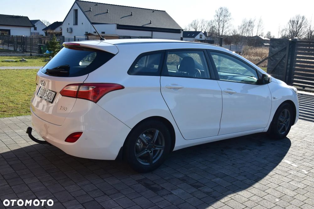 Hyundai i30 1.6 Classic + - 6