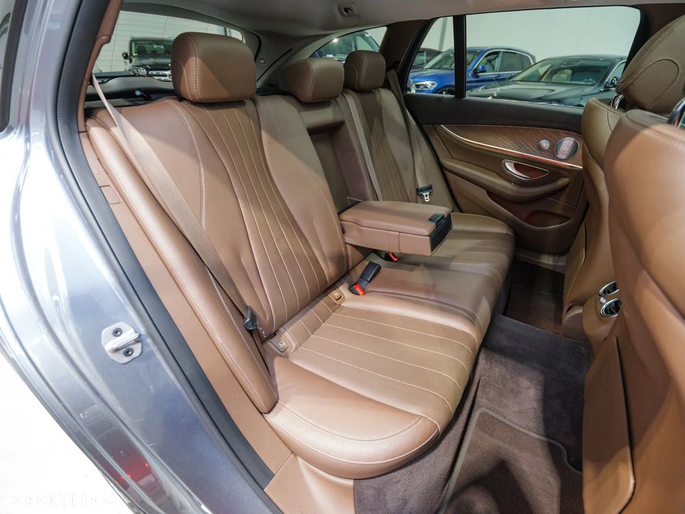 Mercedes-Benz Klasa E 220 d 4-Matic All-Terrain - 21