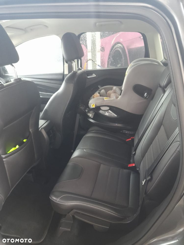 Ford Kuga 2.0 TDCi 4x4 Titanium - 11