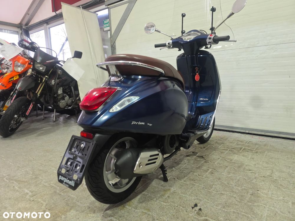 Piaggio Vespa - 18