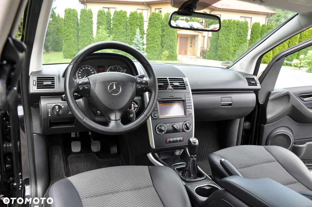 Mercedes-Benz Klasa A 170 BlueEFFICIENCY Avantgarde - 28