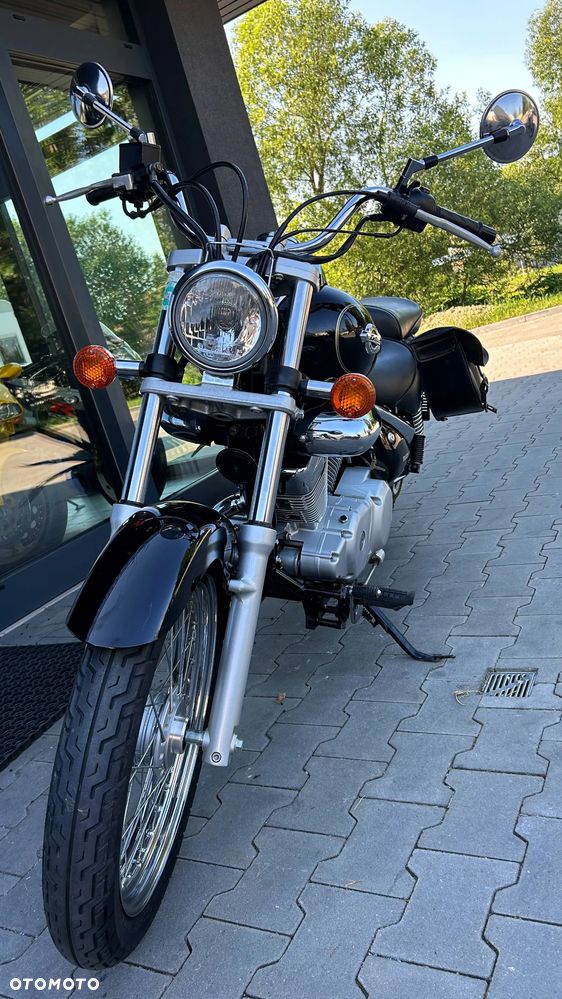 Suzuki Intruder - 17