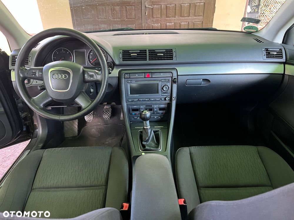 Audi A4 Avant 2.0 TDI - 11