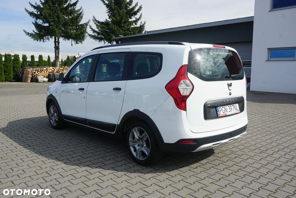 Dacia Lodgy 1.6 SCe Stepway S&S - 34