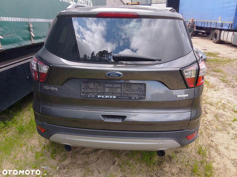 Ford Kuga 1.5 EcoBoost 2x4 Cool & Connect - 9