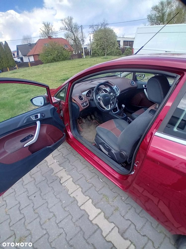 Ford Fiesta 1.6 TDCi DPF Trend - 9
