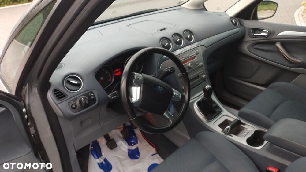 Ford S-Max - 7