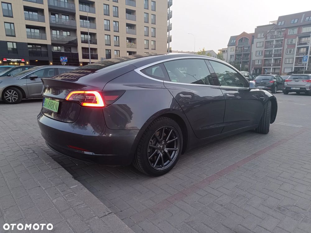 Tesla Model 3 RWD Hinterradantrieb - 3