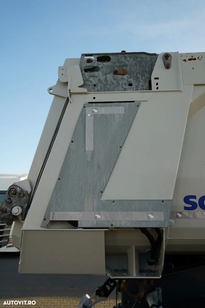 Schmitz Cargobull / BASCĂLĂTOR / 26 m3 / HIDROCLAPEATĂ / AXĂ RIDICABILĂ / - 20
