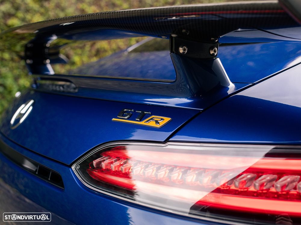 Mercedes-Benz AMG GT R - 23