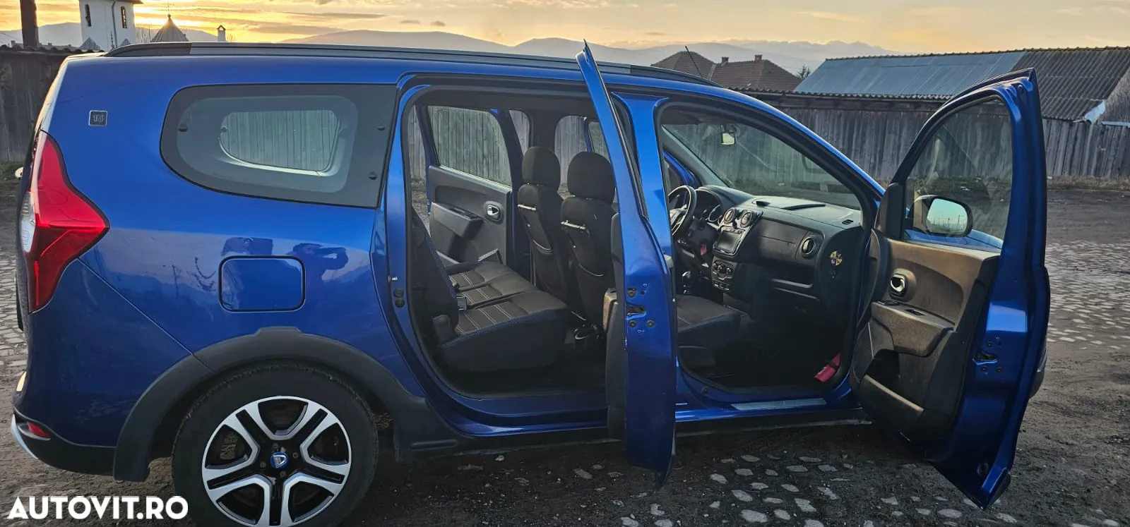 Dacia Lodgy TCe 130 GPF Stepway - 8