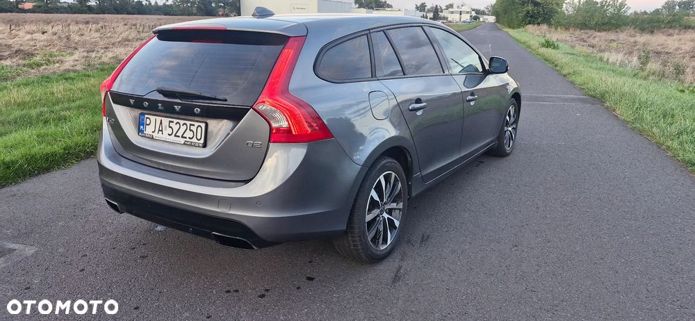 Volvo V60 D2 Geartronic Kinetic - 6