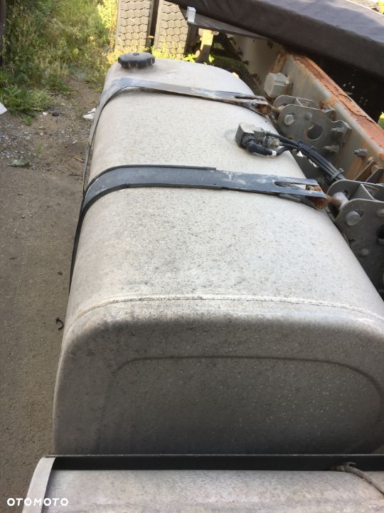 ZBIORNIK PALIWA VOLVO MEGA Z ŁAPAMI 130x65x55 20452160 - 2