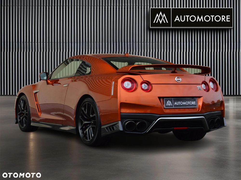 Nissan GT-R Prestige - 8