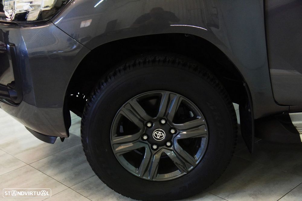 Toyota Hilux - 11