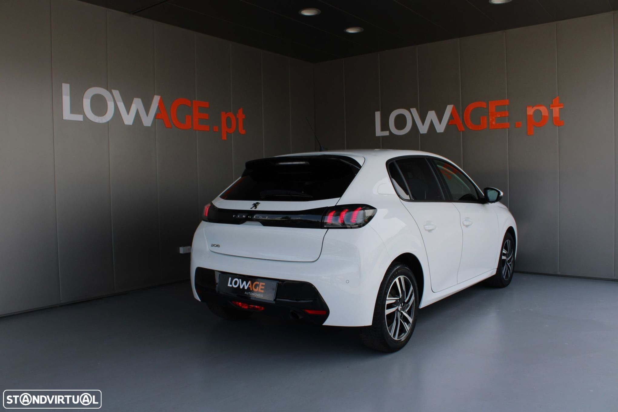 Peugeot 208 1.2 PureTech Allure EAT8 - 37