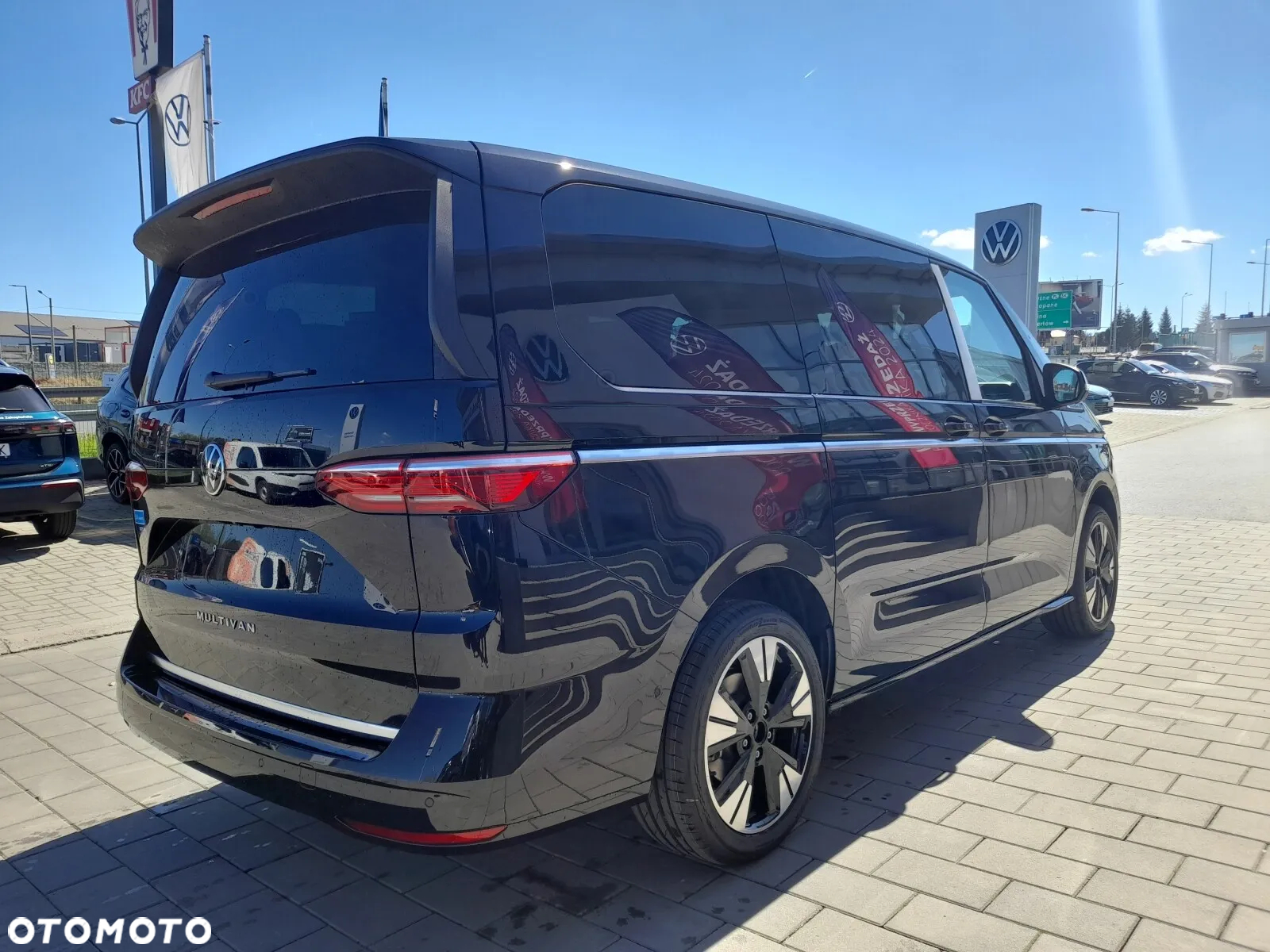Volkswagen Multivan 2.0 TDI L2 Style DSG - 3