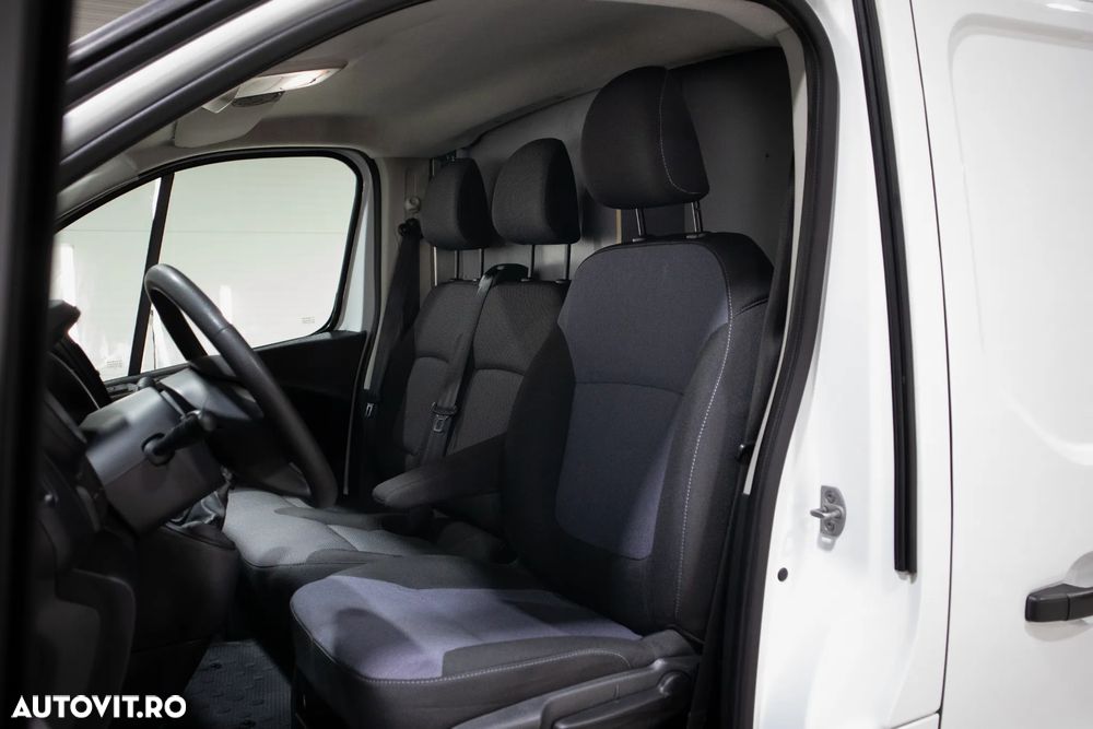 Renault Trafic - 12