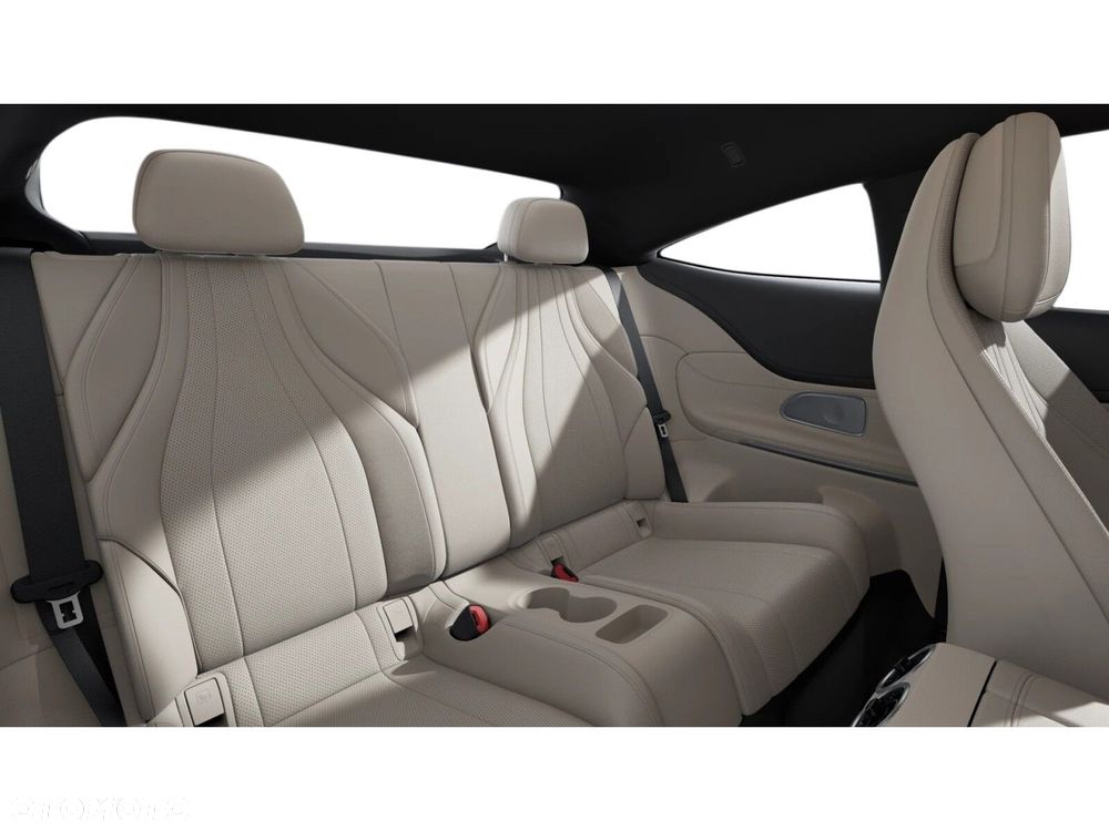 Mercedes-Benz CLE 300 mHEV 4-Matic AMG Line - 10