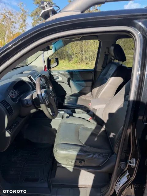Nissan Frontier - 5