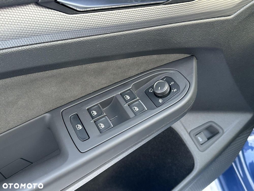 Volkswagen Golf - 29