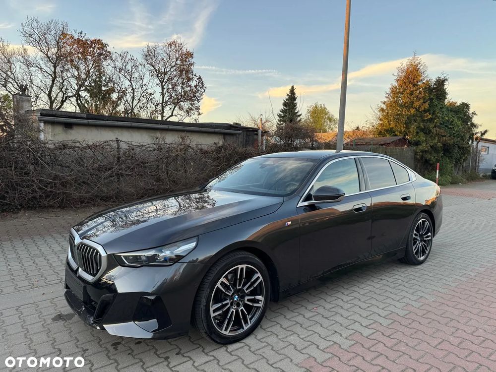 BMW Seria 5 520d xDrive - 9