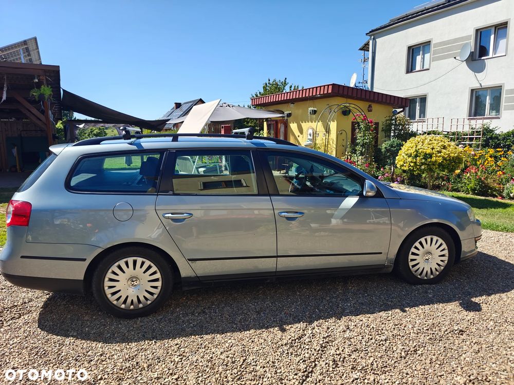 Volkswagen Passat 2.0 TDI DPF BlueMot Trendline - 13