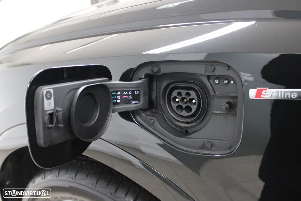 Audi Q3 Sportback 45 TFSIe S line S tronic - 9