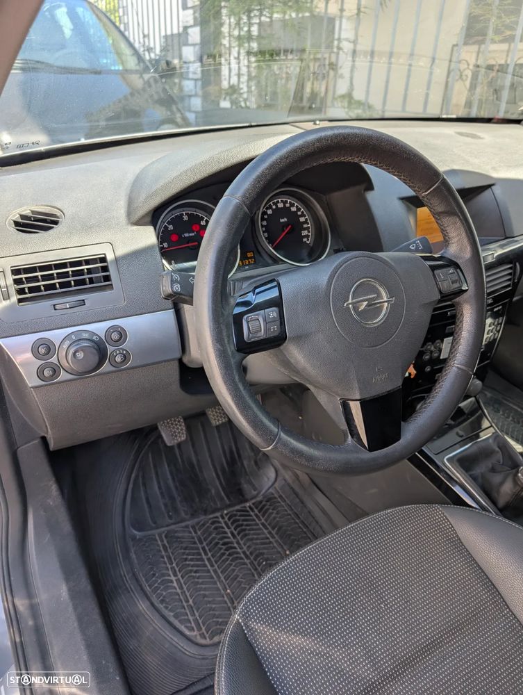 Opel Astra 1.7 CDTi Cosmo - 11