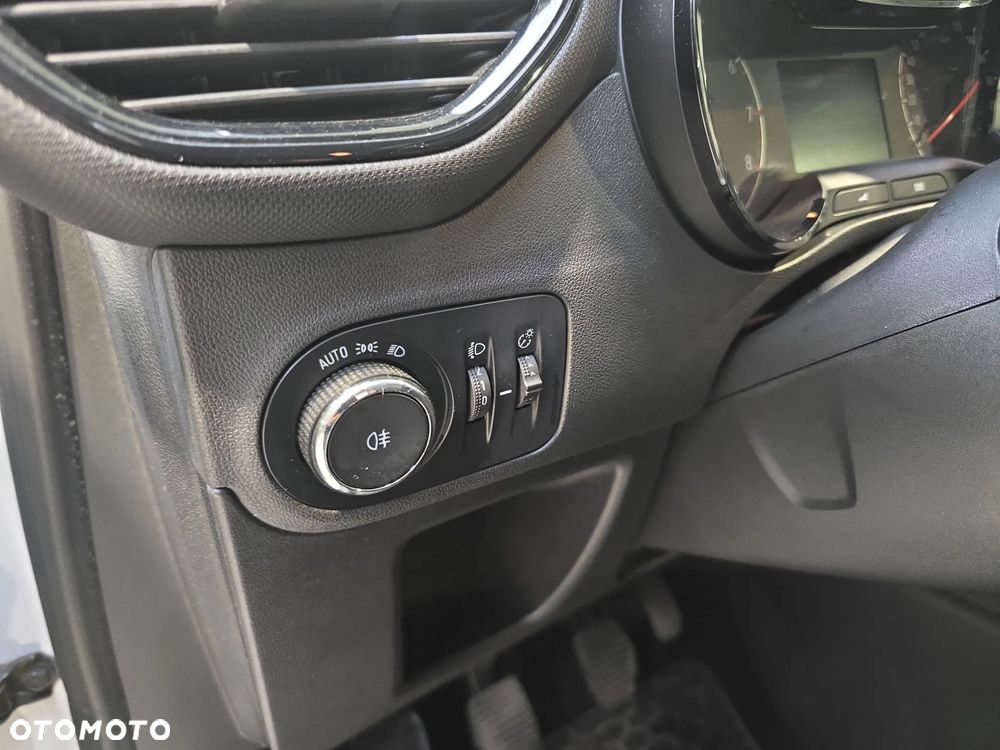 Opel Crossland X - 13