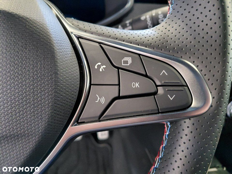 Renault Clio - 11