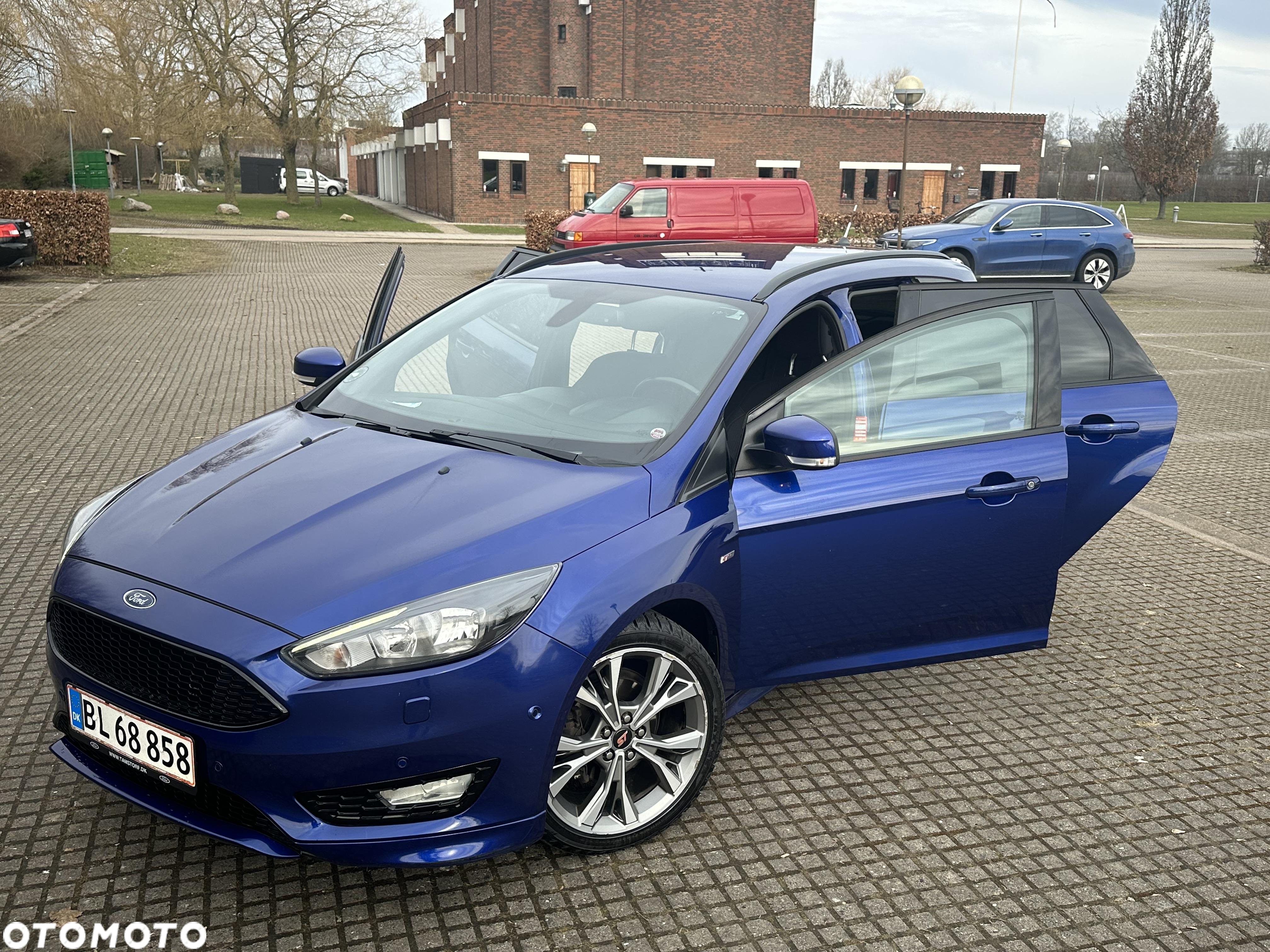 Ford Focus Turnier 1.0 EcoBoost Start-Stopp-System ST-LINE STYLE - 8