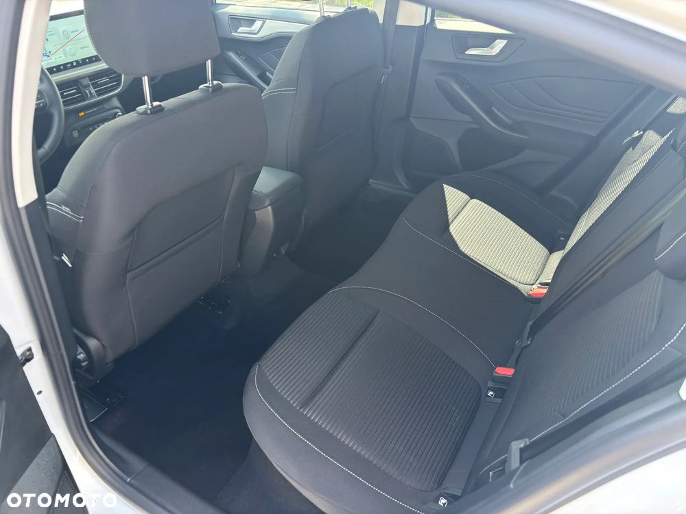 Ford Focus 1.0 EcoBoost mHEV Titanium X - 24